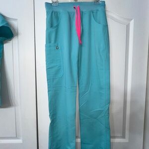 Figs Kade Cargo Scrub Pants XS *Tall* - Neon Blue